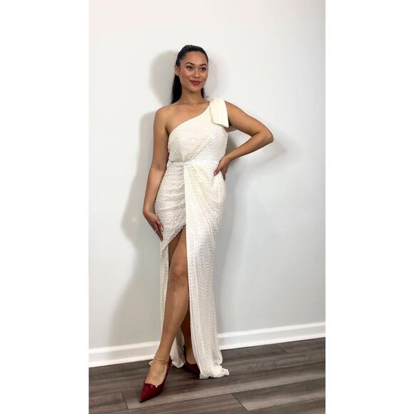 Mac Duggal Pearl Embellished Soft Tie One Shoulder Dress in White Size 6 Lined - Picture 1 of 1